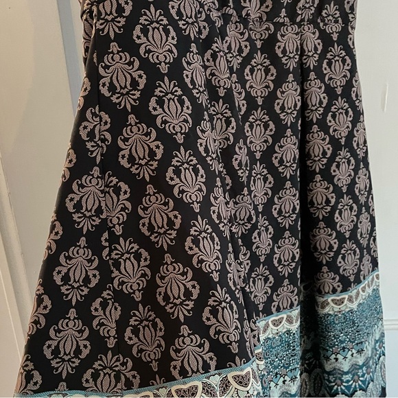 EUC Yellow Star Brand patterned fit & flare sleeveless dress, zip-up, size M - Picture 6 of 6